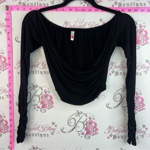 Wanna this long sleeve cropped cinch Black Long Sleeve Ruched Sleeve Crop Top